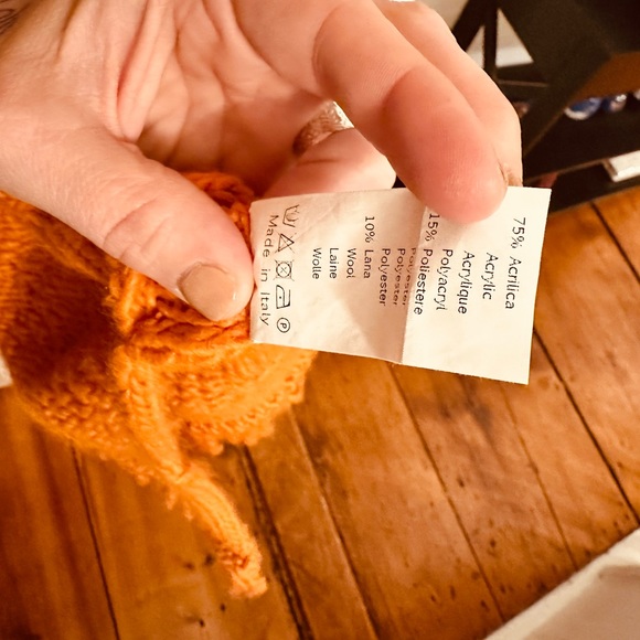 Kaos medium poncho sweater wool blend harvest orange generous fit made in Italy - Picture 3 of 6